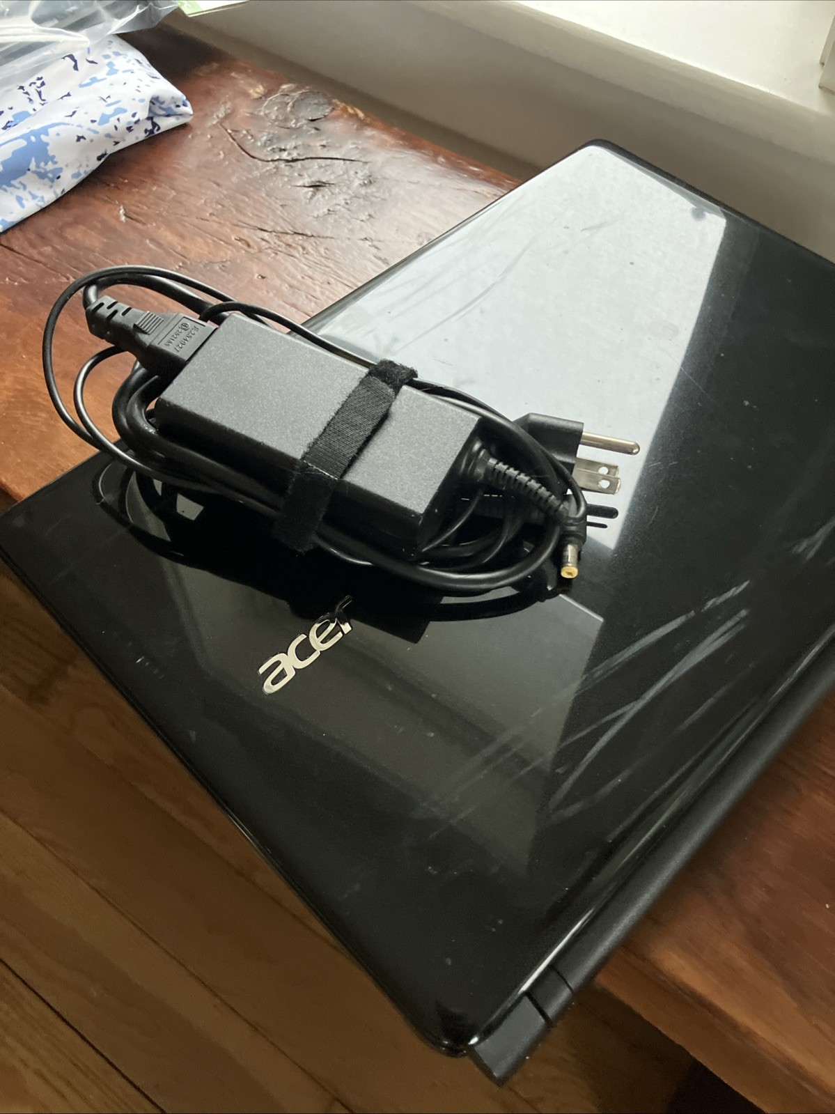 Acer Aspire E1-470P 14″ HD Touch Screen Laptop Intel Core i3 For Parts Or Repair