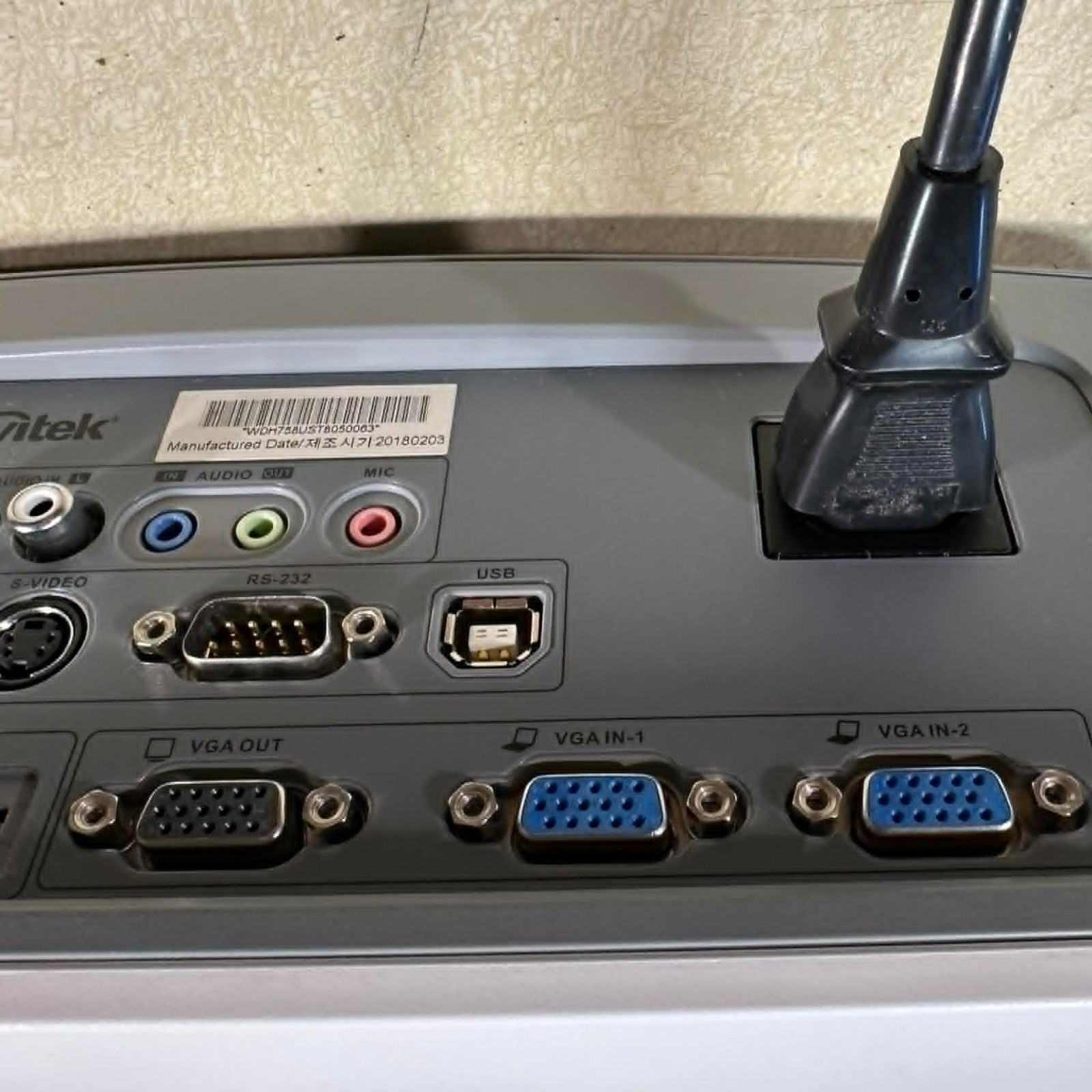 Vivitek DH758UST Full HD 1080p Ultra Short Throw Projector Tested Remote Works
