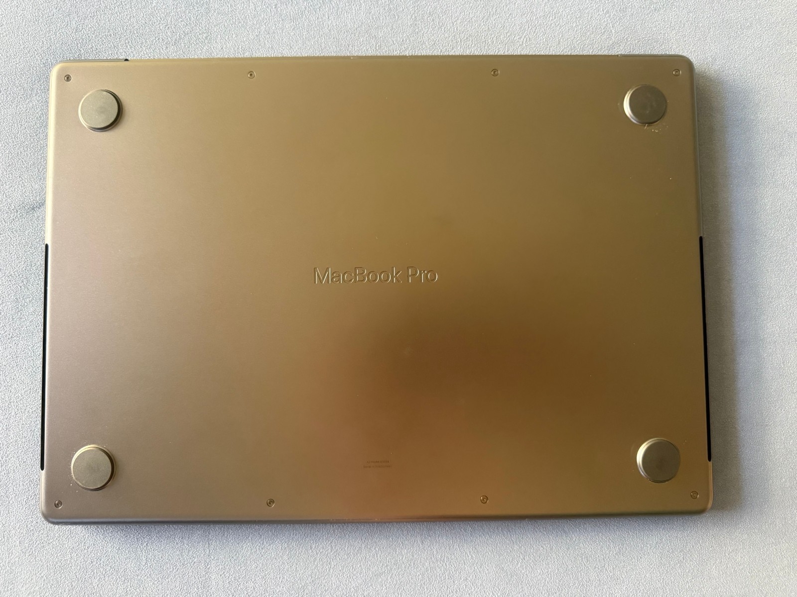 14-inch MacBook Pro – Apple M5 chip with 10-core CPU and 10-core GPU – 16GB Memo