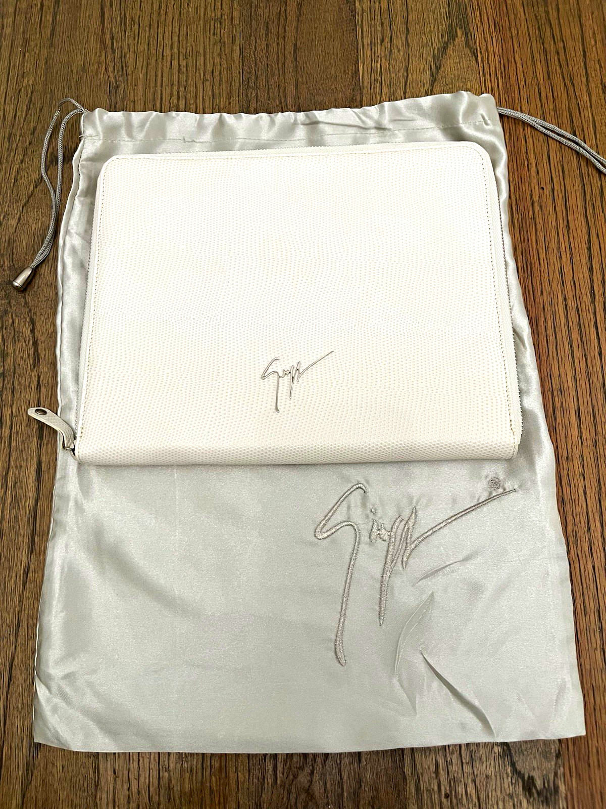 Giuseppe Zanotti Design White Leather Zip Tablet Portfolio iPad Case Italy