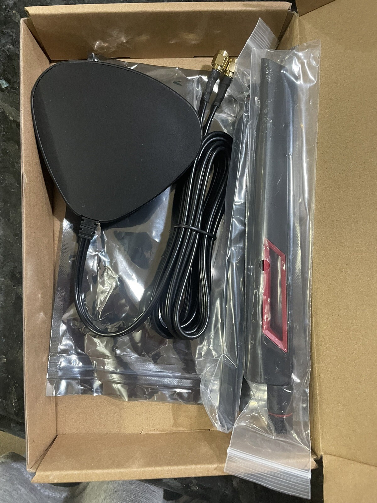 WiFi 6 6E Tri-Band 2.4GHz + 5 GHz + 6GHz Magnetic Base WiFi Antenna