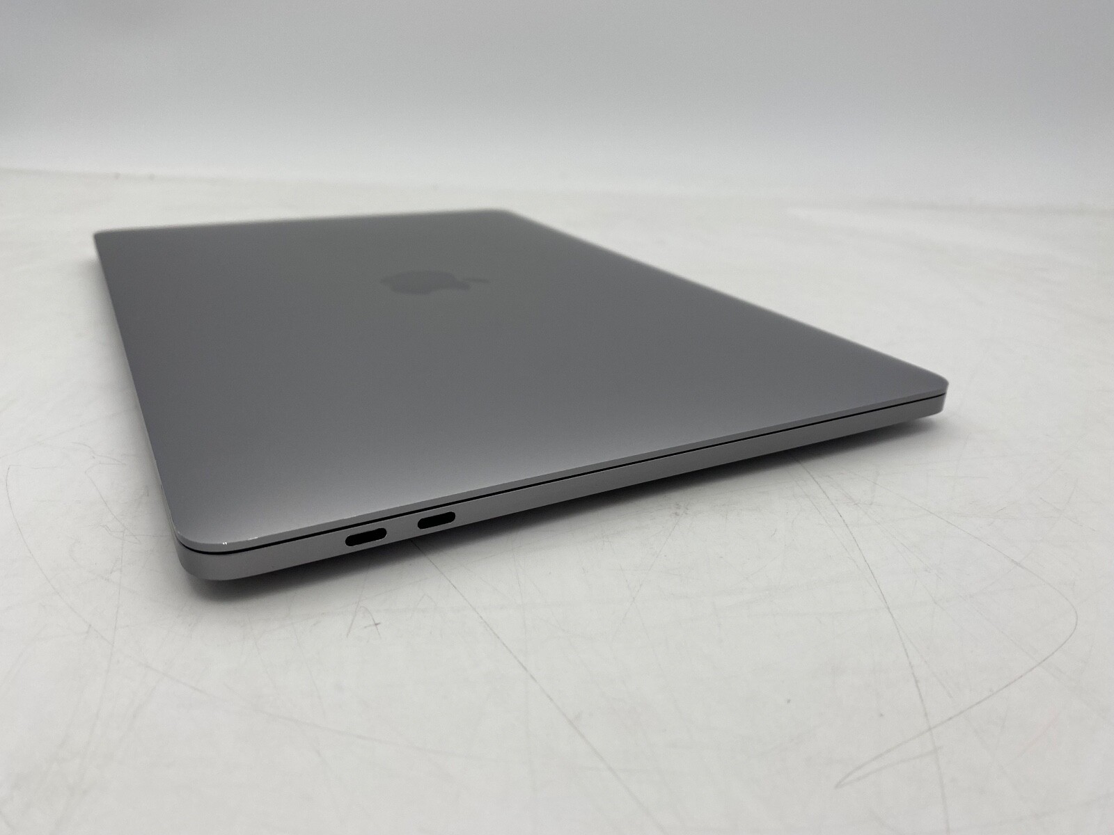 Apple MacBook Pro 2020 13″ 2.3GHz i7 16GB 512GB SSD | Space Gray | Very Good