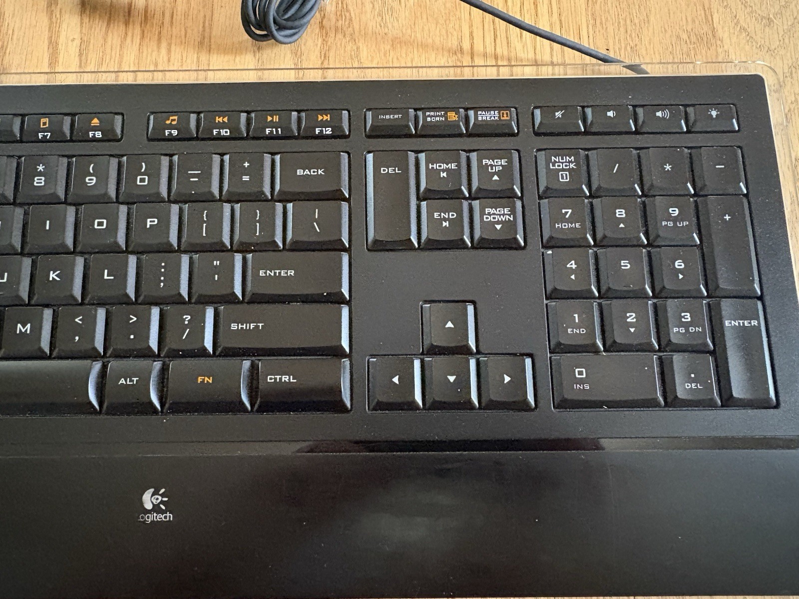 Logitech Slim Wired Illuminated USB Keyboard Y-UY95 Tested Working VG Cond. K740