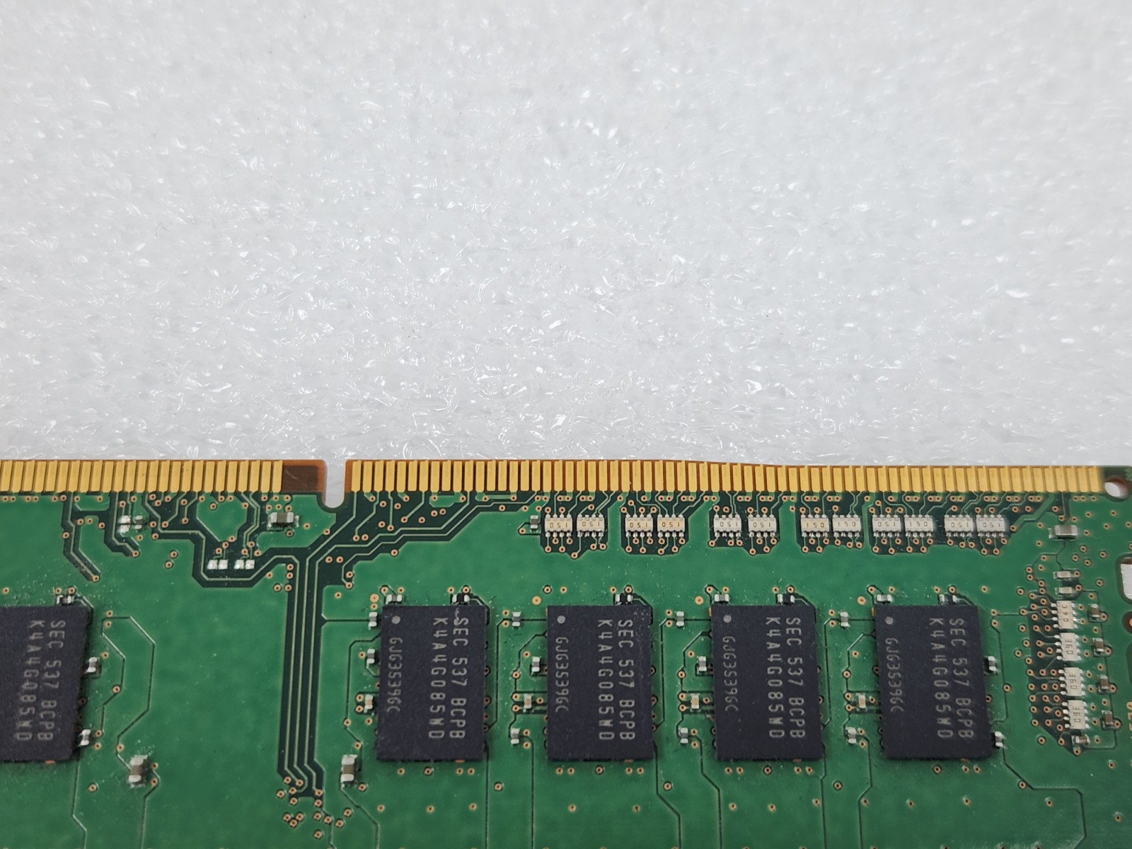 LOT OF 2 Samsung M378A1G43DB0-CPB 16GB (2x8GB) 2Rx8 PC4-2133P Desktop Memory