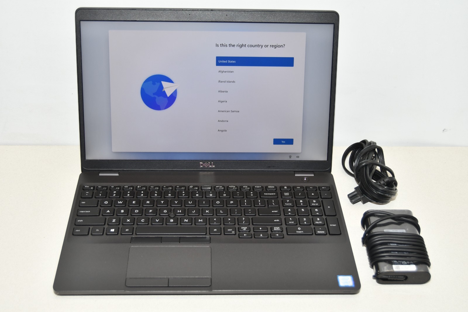 ^ Dell Precision 3540 15.6″ FHD i7-8665U 1.9GHz 16GB Ram 256GB SSD W11 #X7270