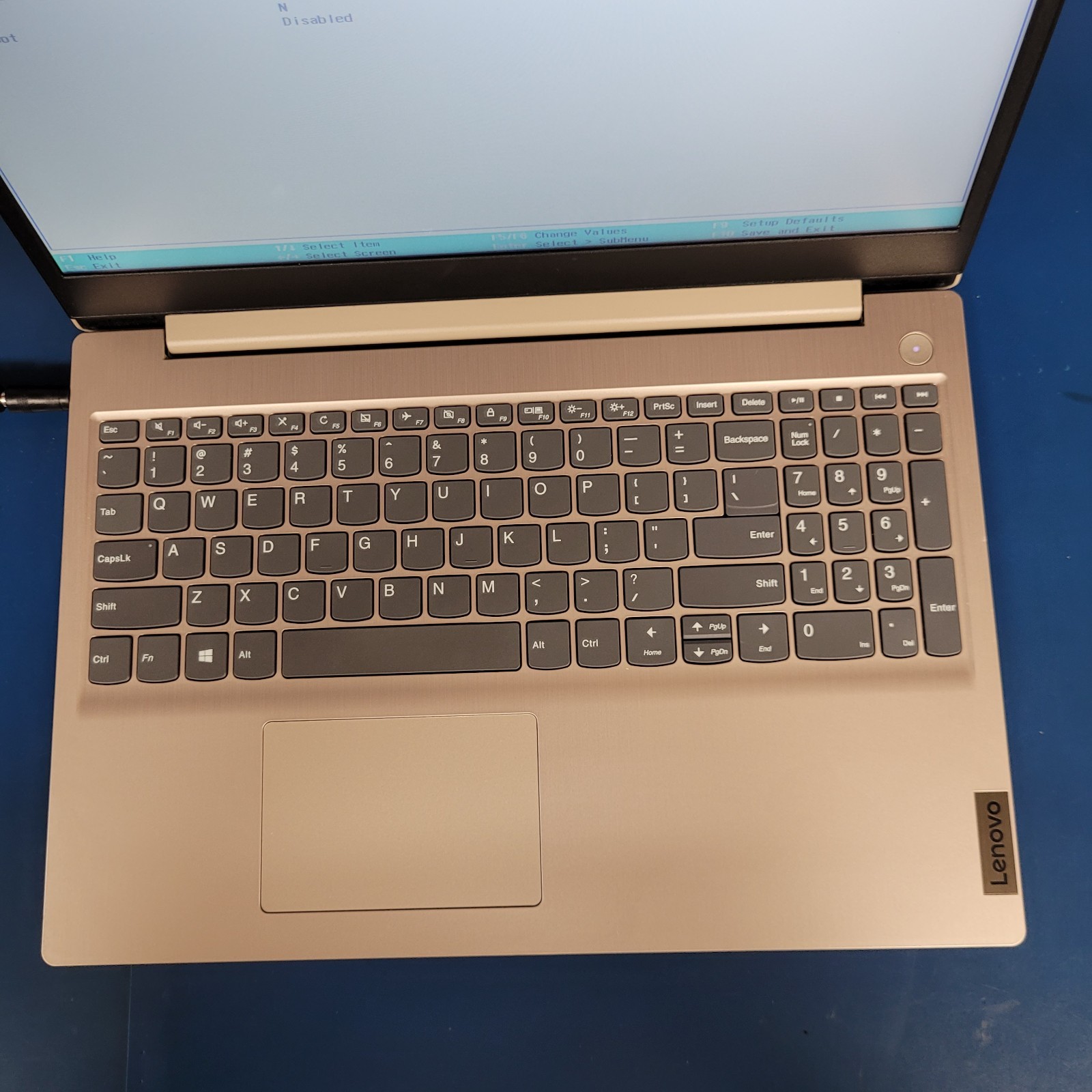 Lenovo Ideapad 3 1511L05/Intel i5-1035G1 @1.00 4 GB RAM NO HDD