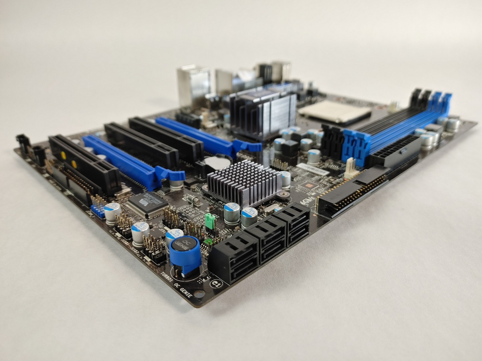 MSI 870U-G55 AMD Socket AM3 DDR3 Desktop Motherboard