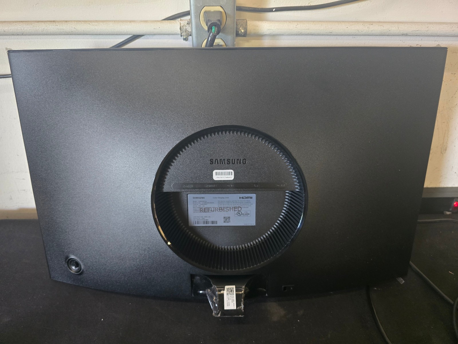 Samsung Odyssey CRG5 24” 1920 x 1080 LED Monitor – LC24RG50FZNXZA