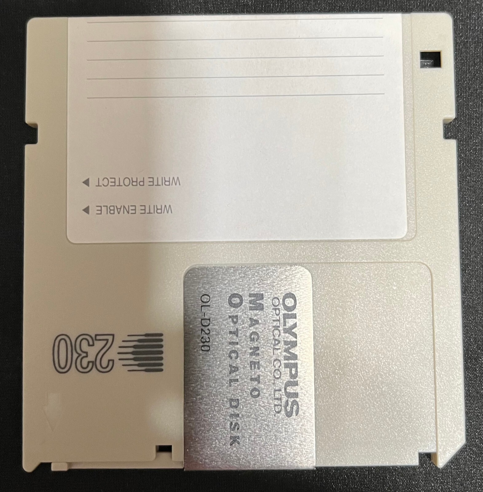 3.5″ Magnetic Optical (MO) Disks. 230MB/640MB/1.3GB