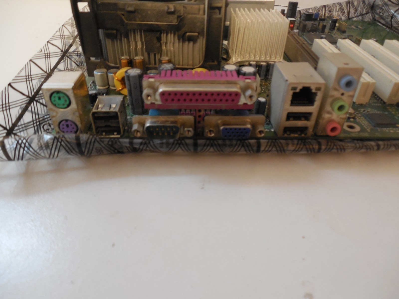 Intel D865GBF D865PERC Socket mPGA478B Motherboard P4 2.8GHz 1024MB DDR 2(512mb)