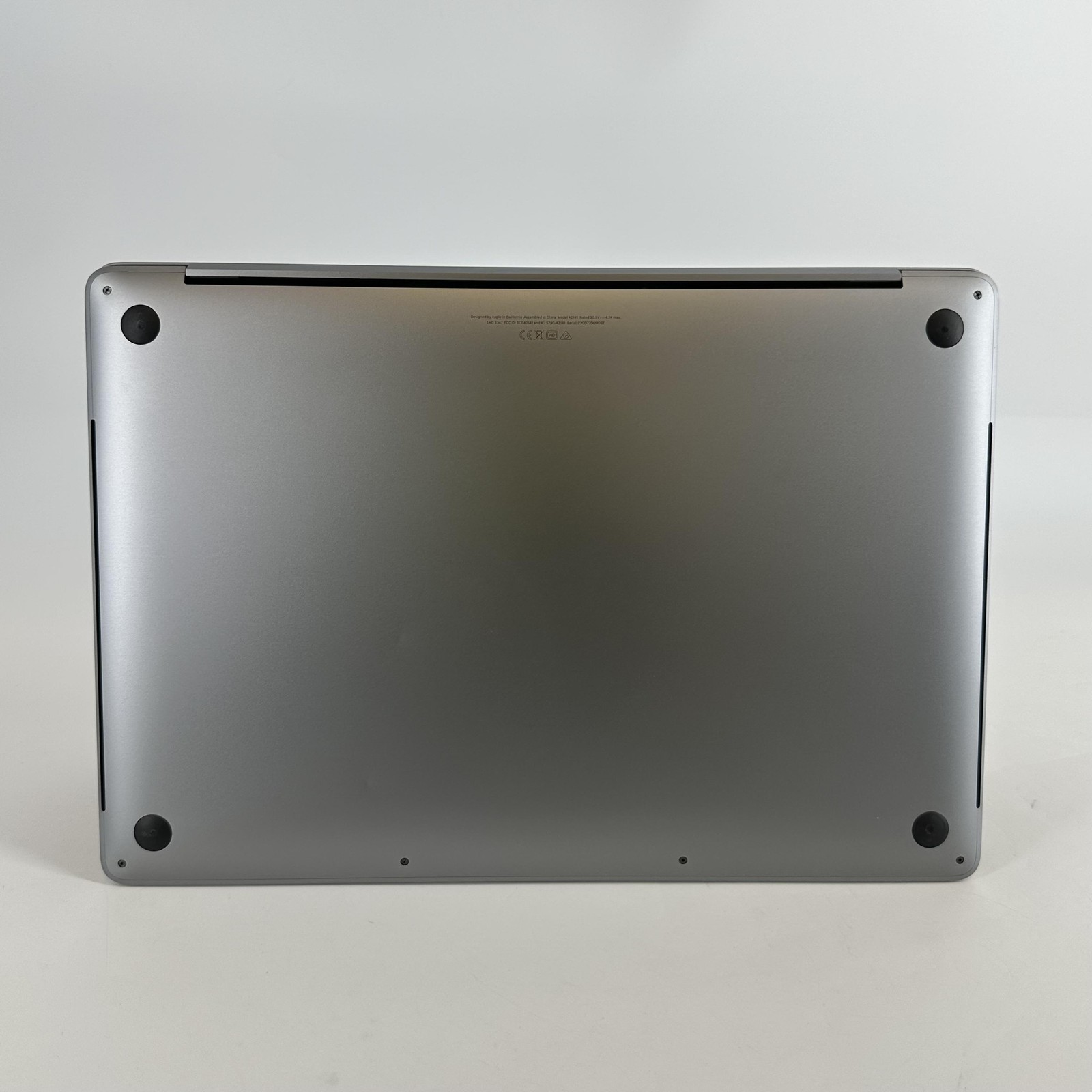MacBook Pro 16 Touch Bar Space Gray 2019 2.4GHz i9 32GB 2TB SSD Radeon Pro 5500M