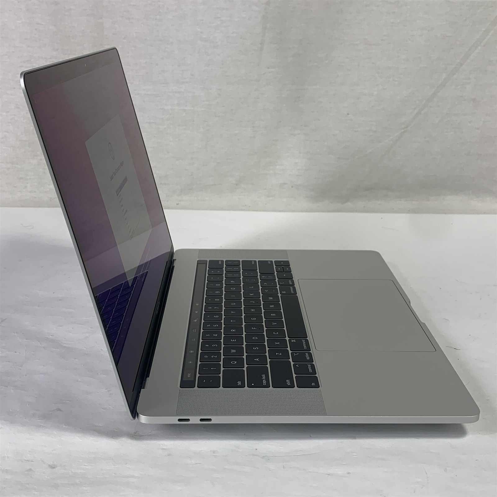 Apple MacBook Pro A1990 15″ 2019 Laptop Oct Core i9-9980HK 2.4GHz 32GB 1TB SSD