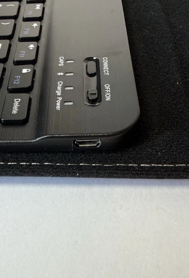 Universal Black Synthetic Leather Bluetooth Keyboard Folio Case for Tablet