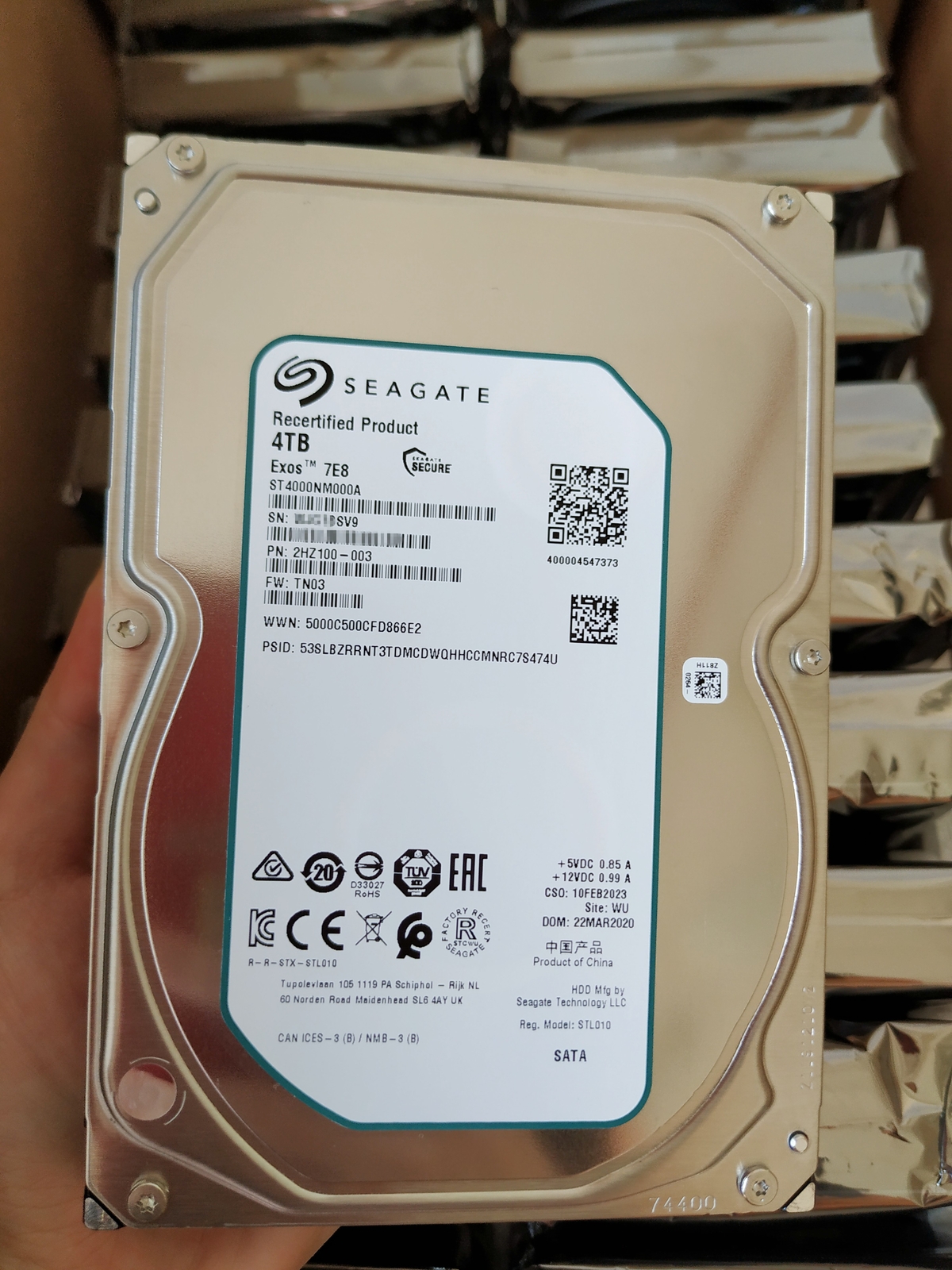 ST4000NM000A Seagate Exos 7E8 4TB SATA 3.5″ 7.2K 6Gb/s 256MB 2HZ100 Hard Drive