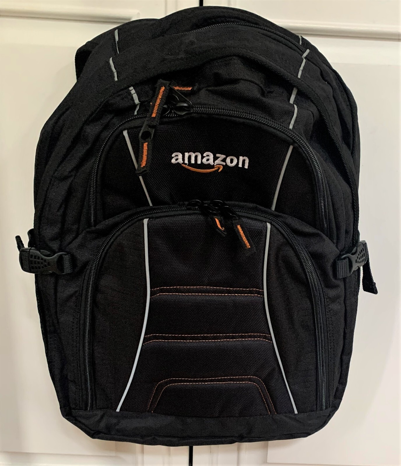 Amazon Basics Laptop Backpack – Fits Up to 17-Inch Laptops, black