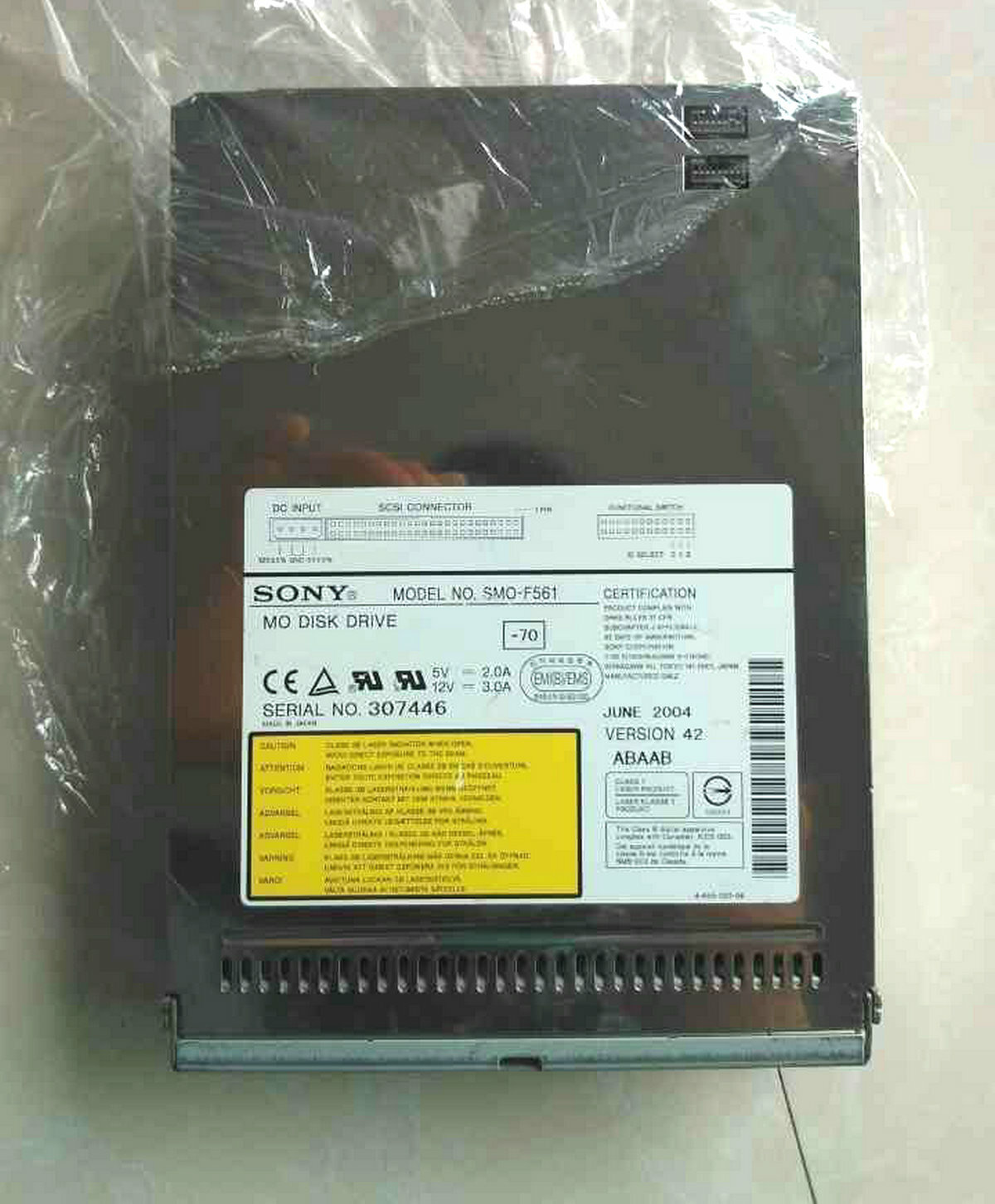 S.O.N.Y SMO-F561 Built-in 9.1G MO Drive SCSI