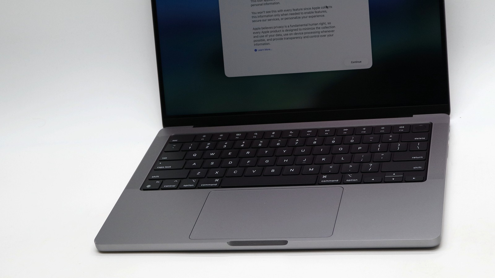 Apple Macbook Pro 14″ M1 Max 10-Core 64GB 2048GB – Very Good