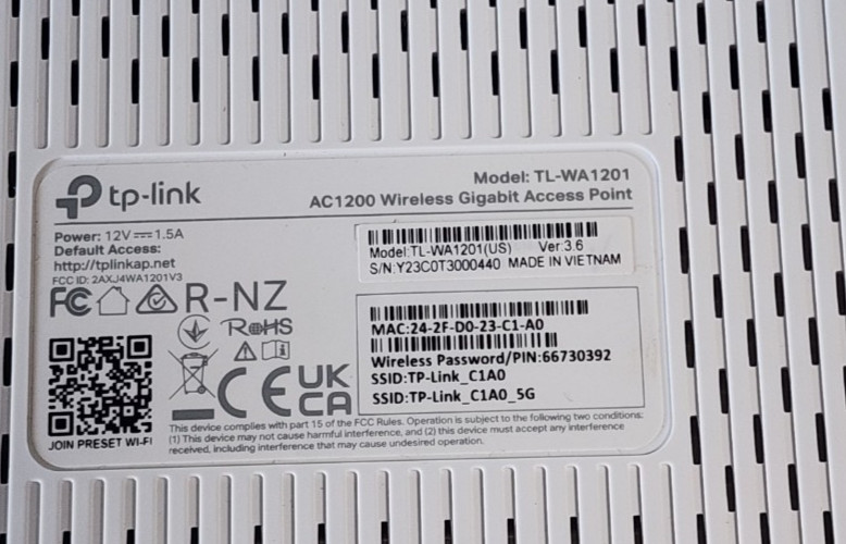 TP-Link AC1200 Wireless Access Point Dual Band Gigabit Port TL-WA1201 Used Box