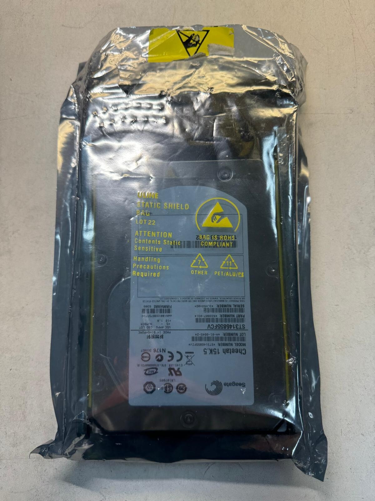 EMC 005048730 146GB 15K RPM 16MB 4 Gb/s Fibre channel 3.5″ HDD