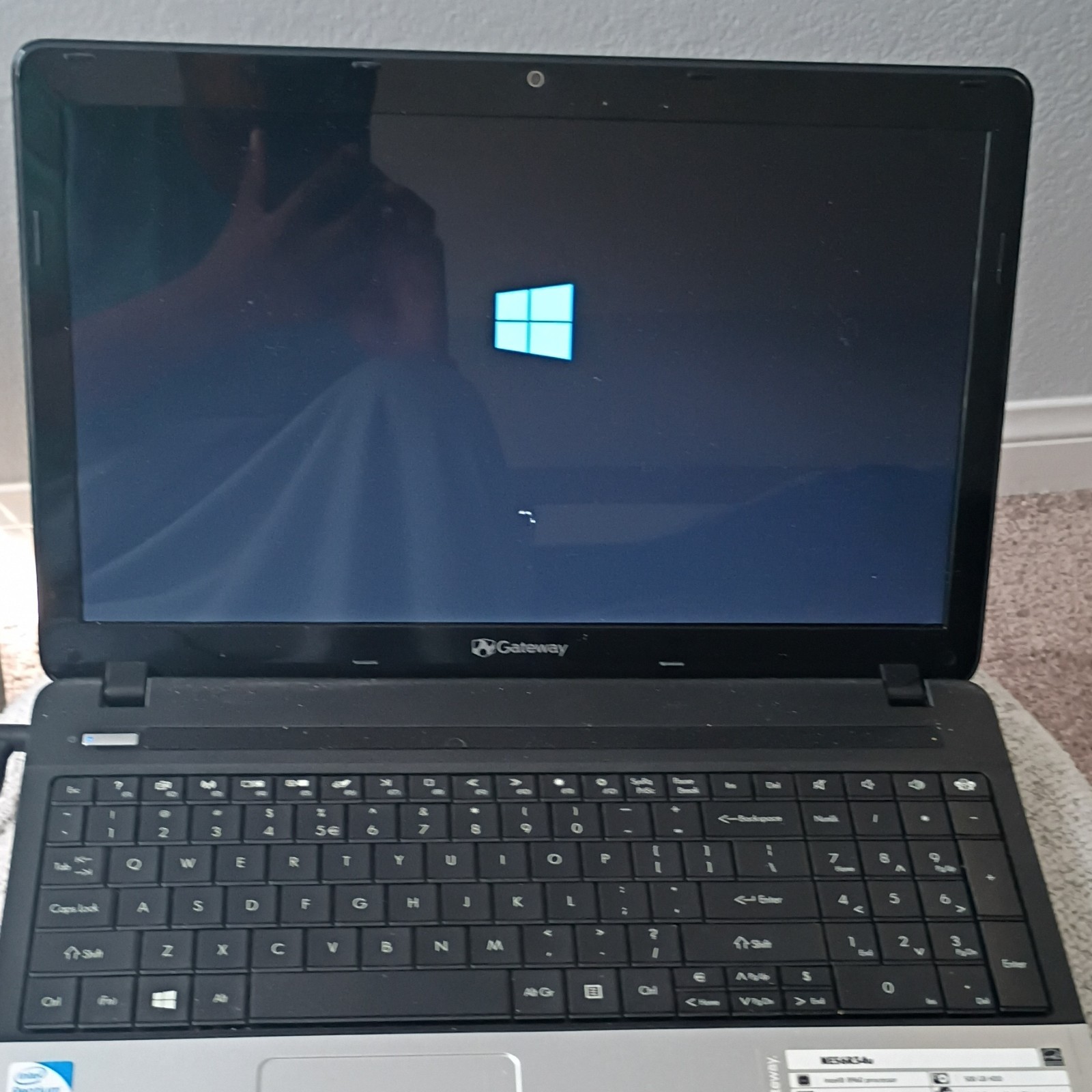 Gateway NE56Ru Laptop