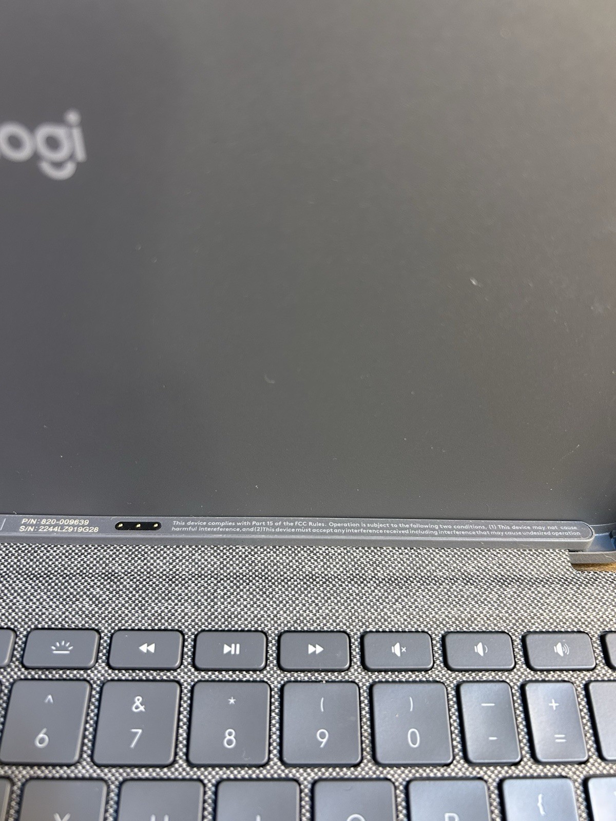 Logitech Combo Touch Keyboard Case w/ Trackpad for iPad Pro 11” 1st 2nd 3rd Gen