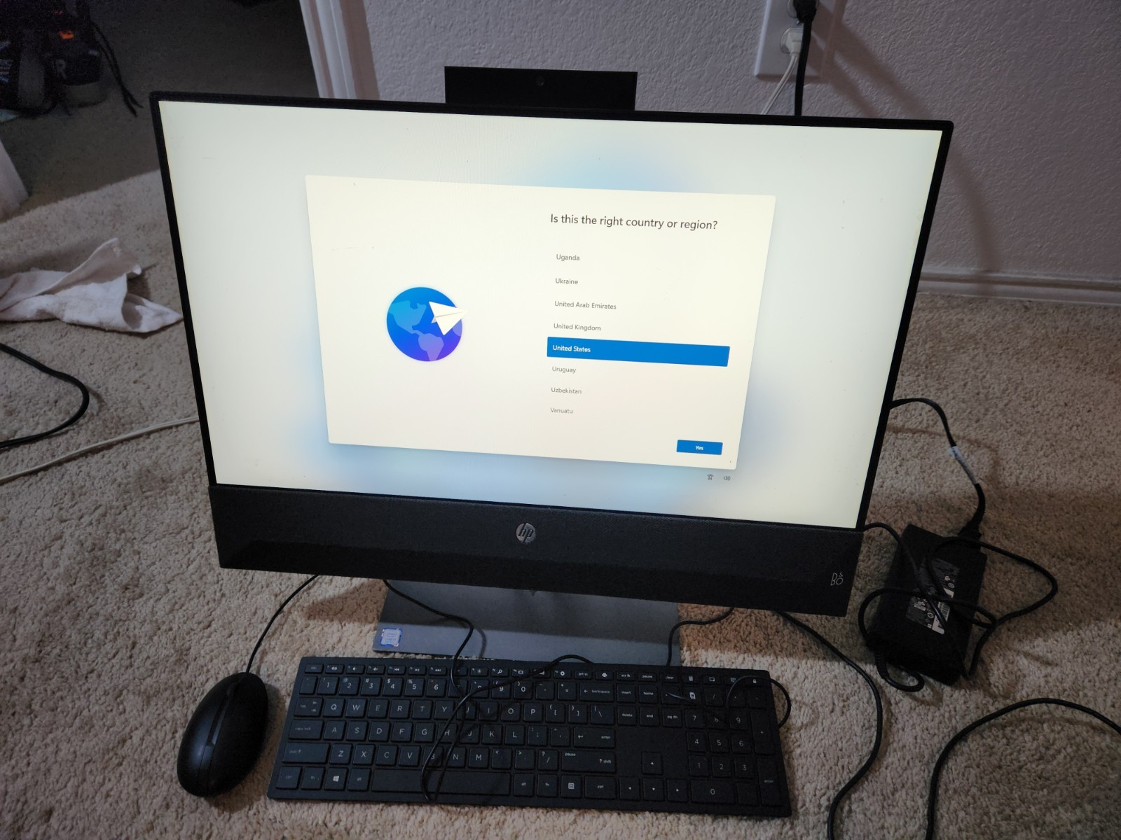 Latest HP 24-cr0013w All-in-One Desktop 23.8″ Touchscreen i3-N300 0.8GHz Intel