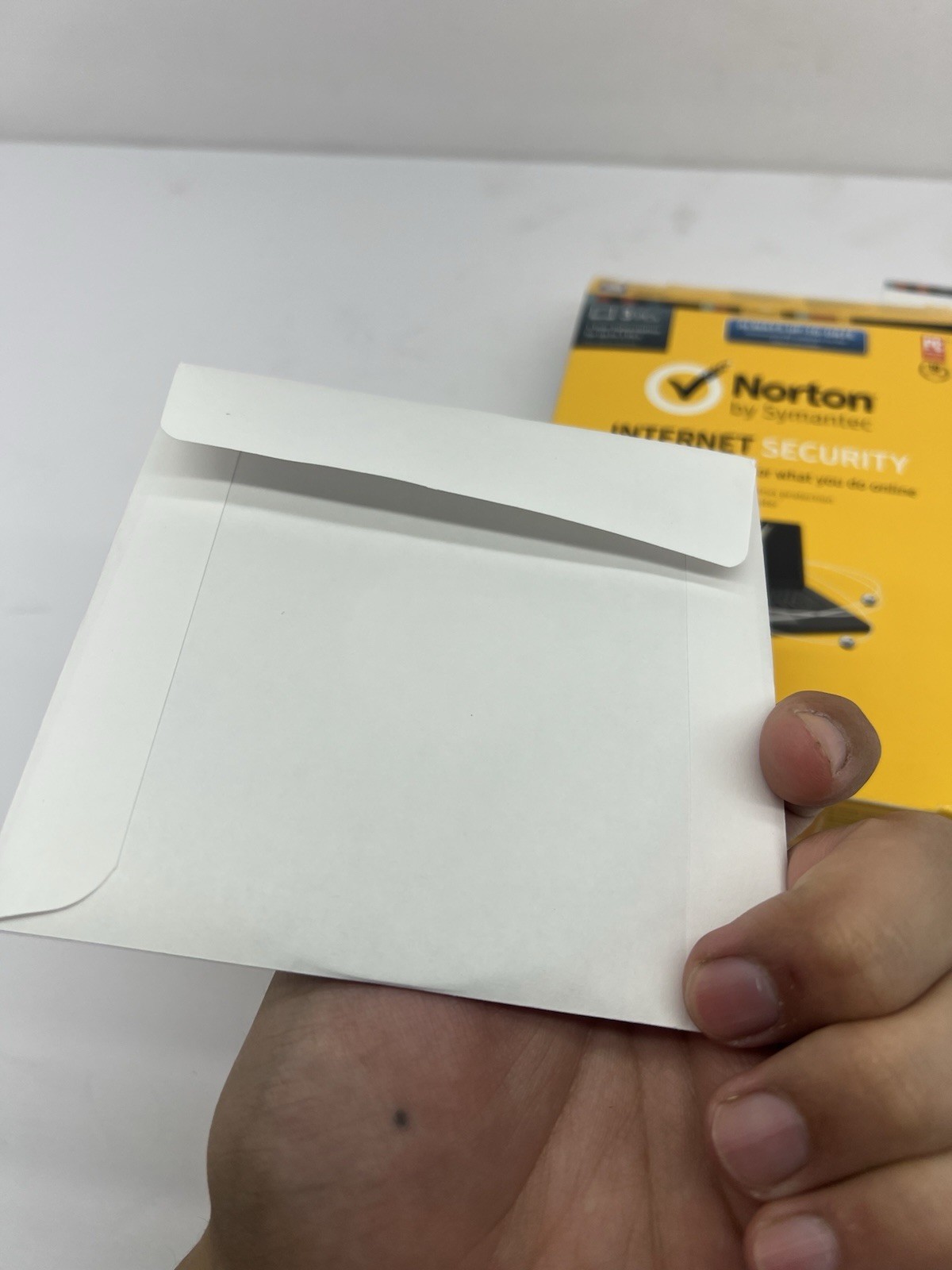 Norton Internet Security | 3 PC & 1 Year | Product Key Card | Old Stock