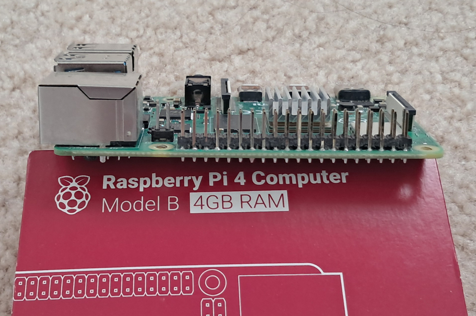 Raspberry Pi 4 Model B, 4GB DDR4 RAM Single Board Computer