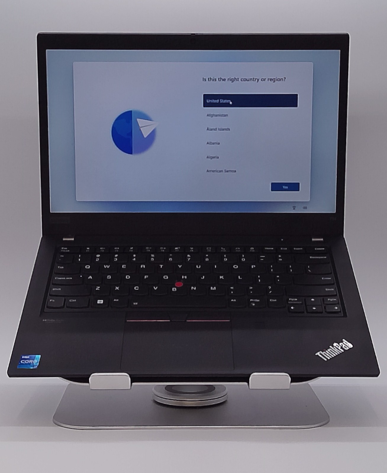Lenovo ThinkPad T14 Gen 2 14″ Intel Core i7-1165G7 16GB RAM 256GB NVMe USED NOAC