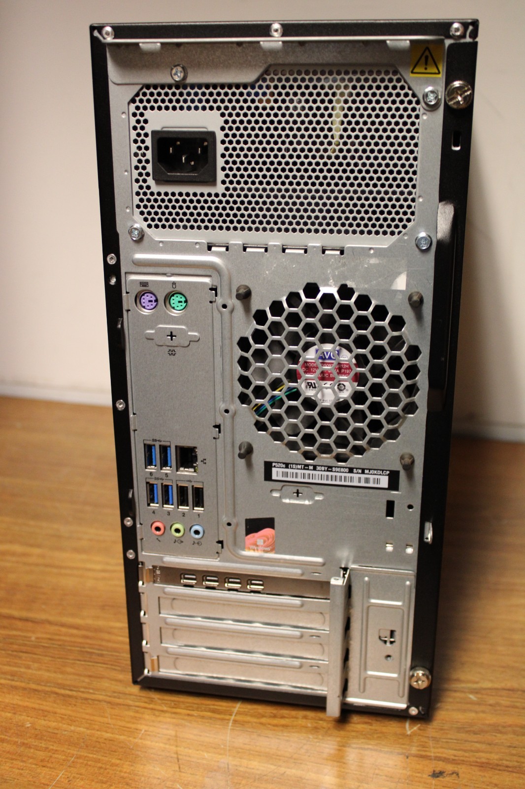 Lenovo ThinkStation P520c W-2245 8-Core 4.70Ghz 8Gb 256Gb Nvme P600 Win 11 HQ