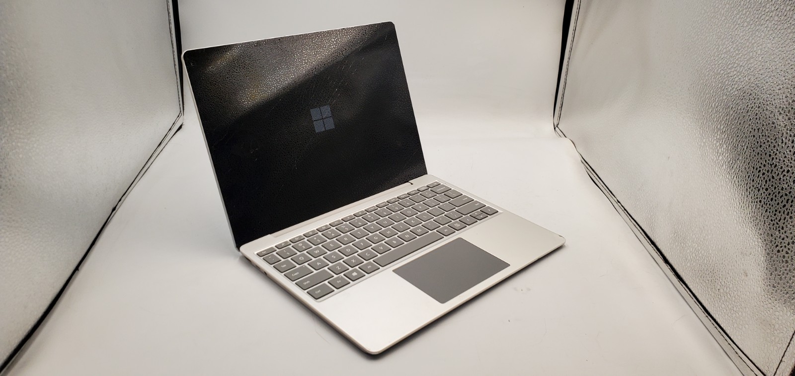 Lot 18 Microsoft Surface Pro 3 – 5 Untested No Charger **Details in Description