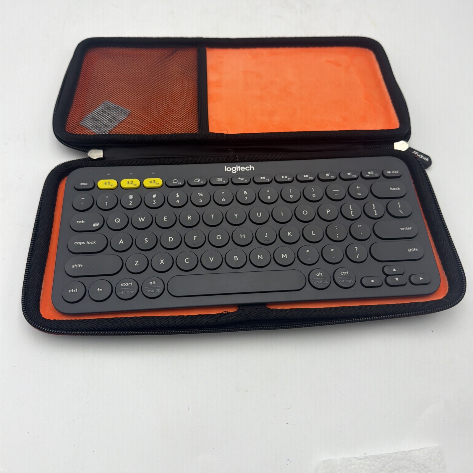 Logitech K380 Wireless Bluetooth Keyboard PC Mac Phone Android iPad With Case ￼