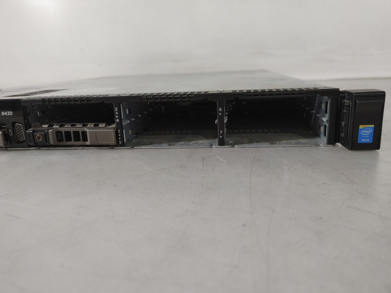 Dell PowerEdge R430 2.40 GHz Intel Xeon E5-2630 v3 32 GB DDR4 Server No