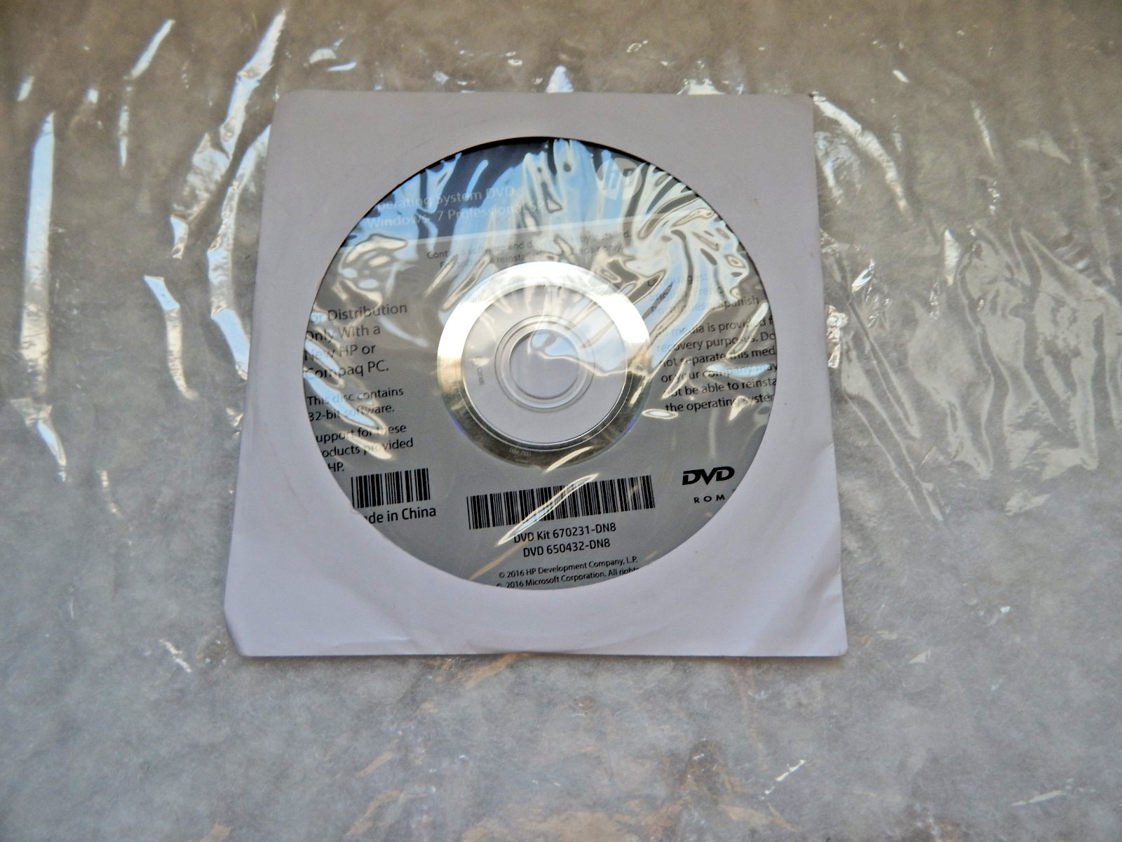 HP Operating System DVD – Windows 7 Pro SP1 32-bit 670231-DN8 No PRODUCT KEY #77