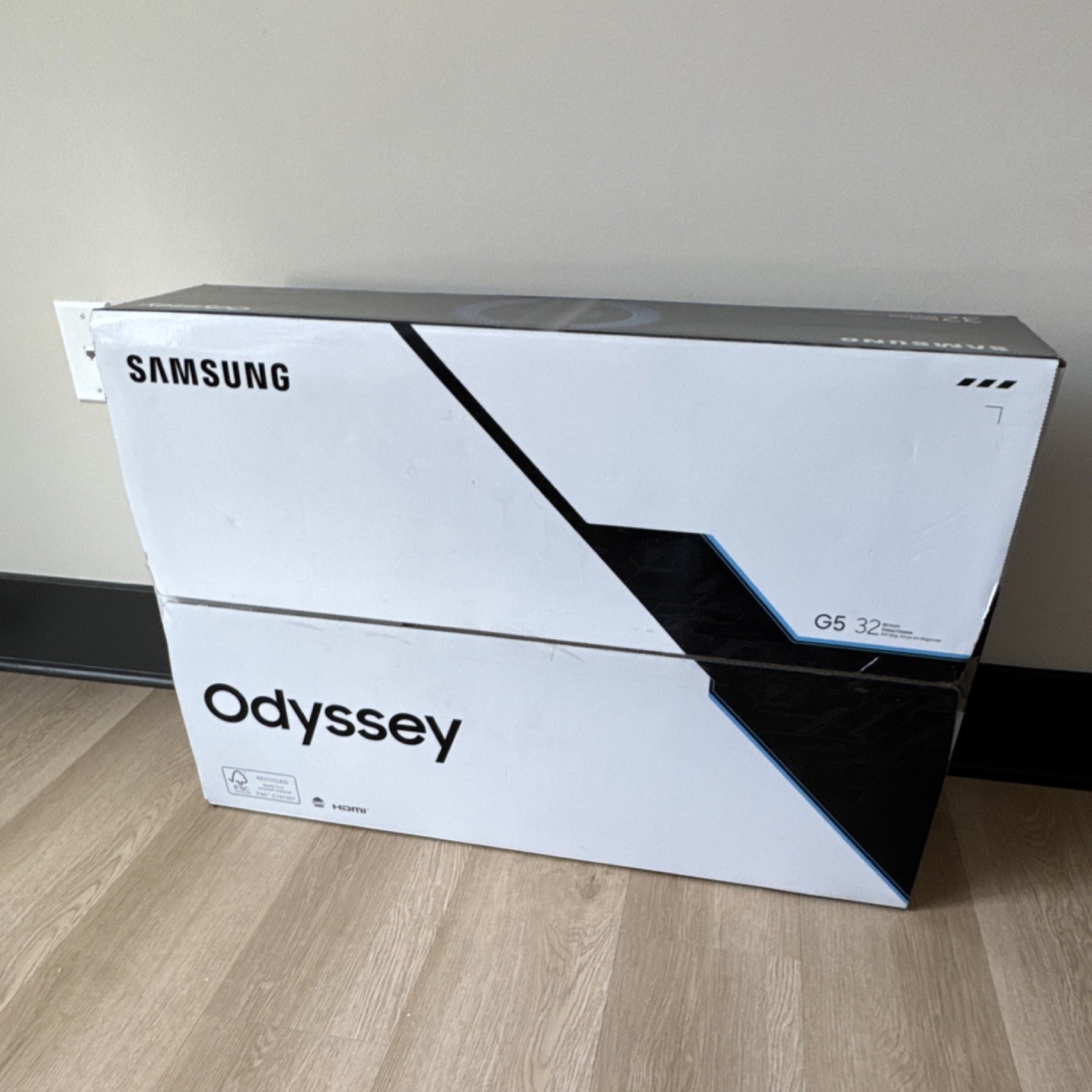 Samsung Odyssey G5 32″ Gaming Monitor 165Hz 1ms 2560×1440 HDMI Black