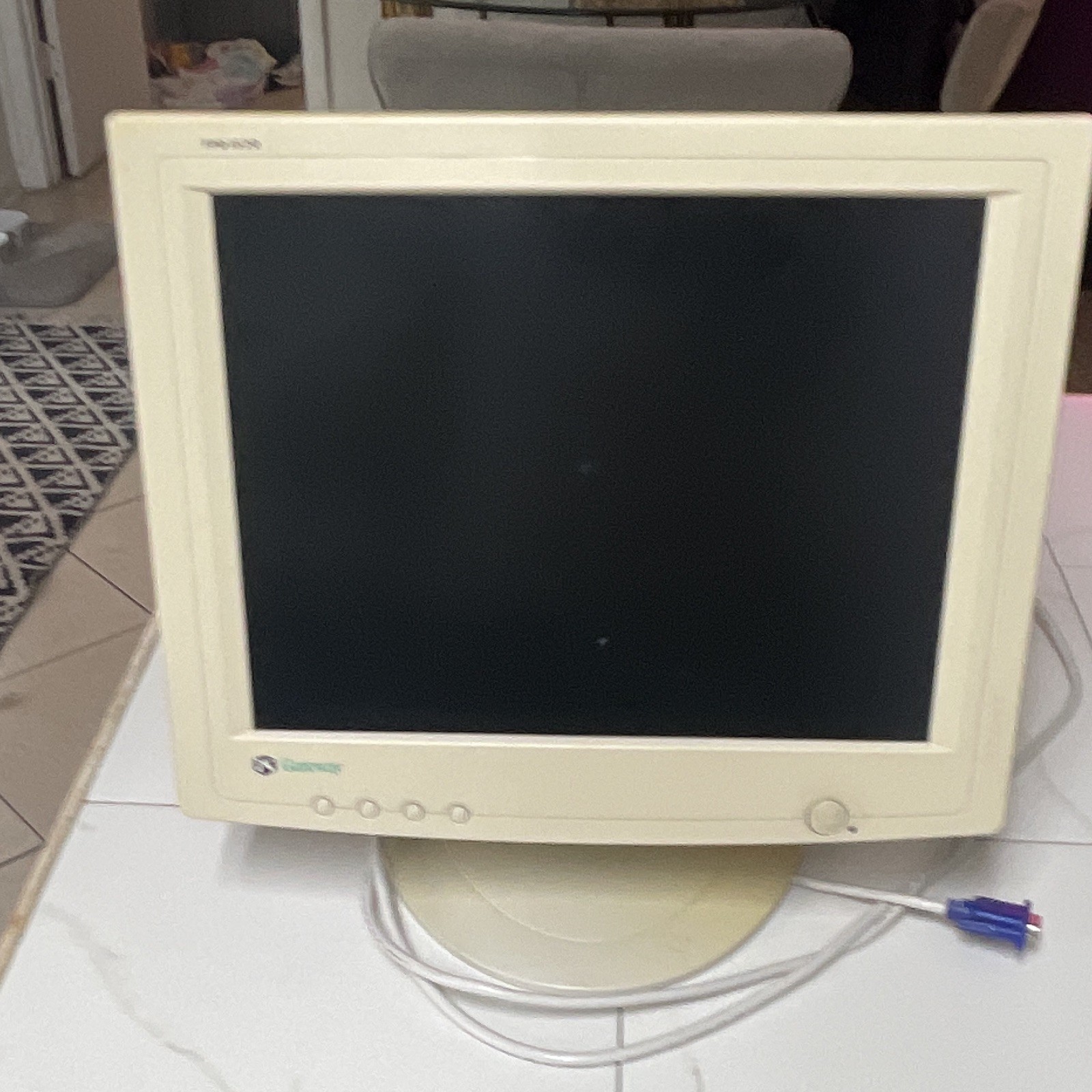 Gateway FPD1520 15″ LCD Monitor Beige 1024×768 4:3 VGA Built-In Speakers