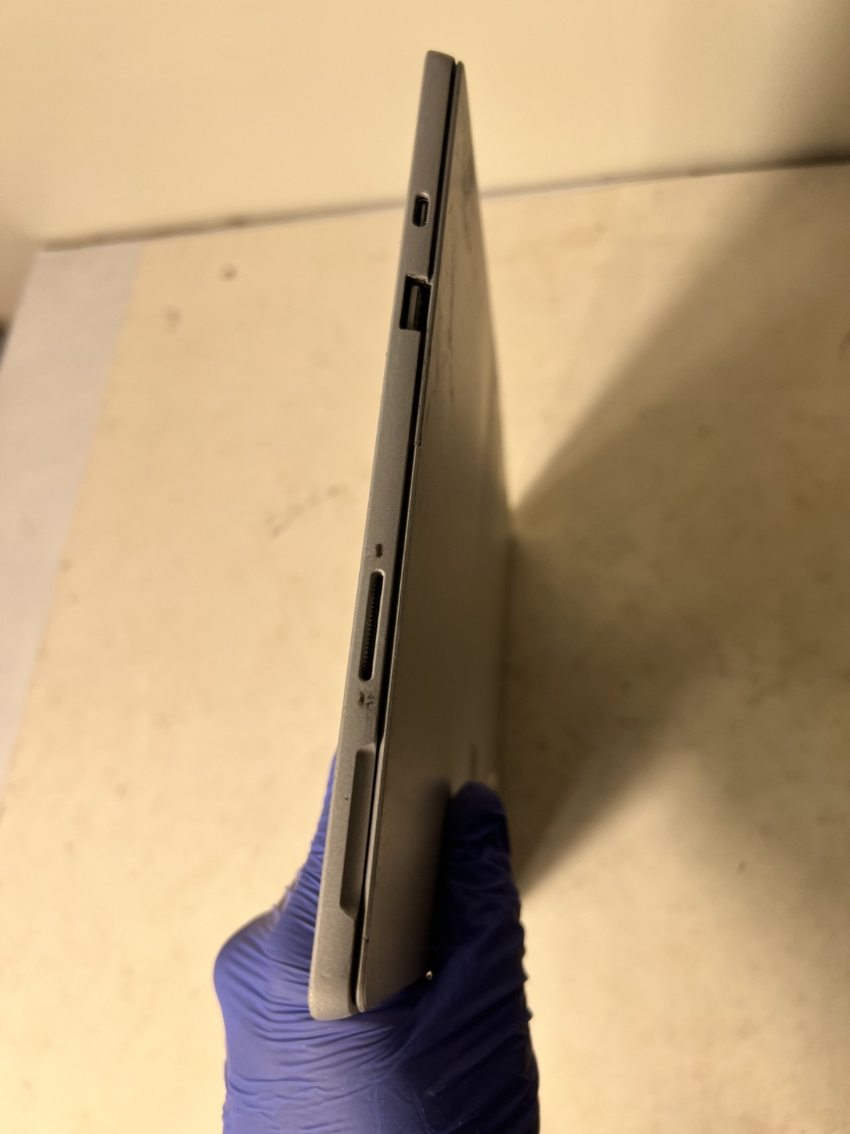 Microsoft Surface Pro 7+ 1960 12.3″ i5-1135G7 2.4GHz 8GB RAM AS-IS NO POWER 📖
