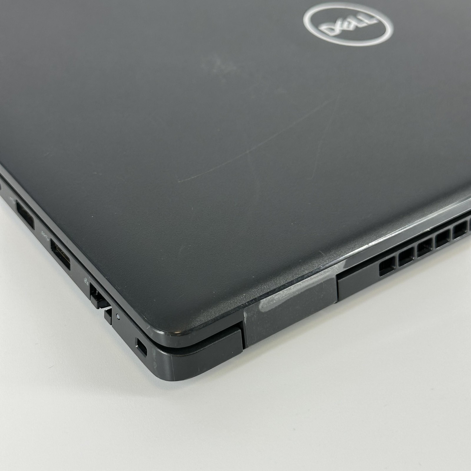 Dell Latitude 3520 15.6 Black FHD i5-1135G7 2.40GHz 16GB RAM 256GB SSD Good