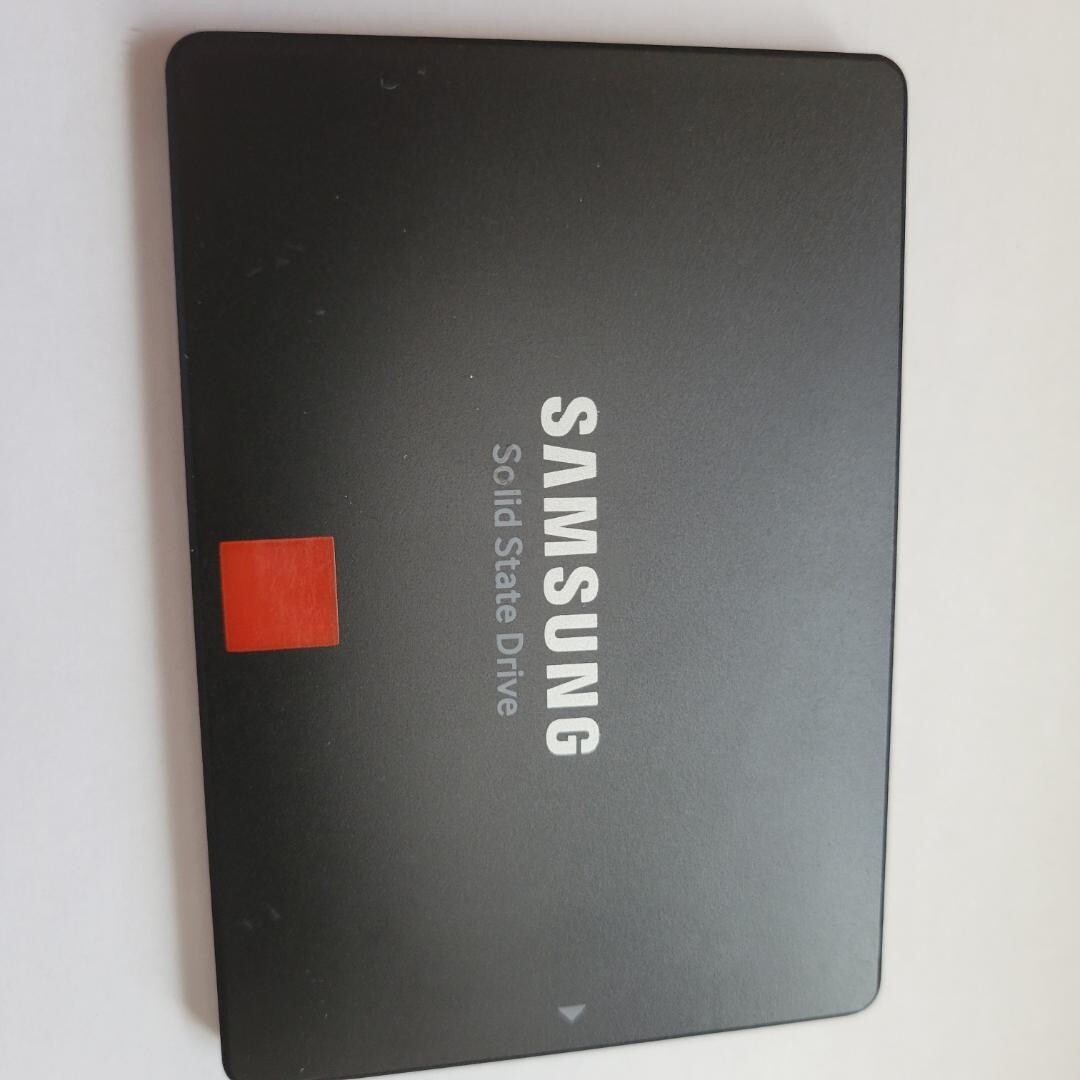 Samsung 860 PRO 512GB2.5″ MZ-76P512bw MZ-76P512 SSD solid state drive
