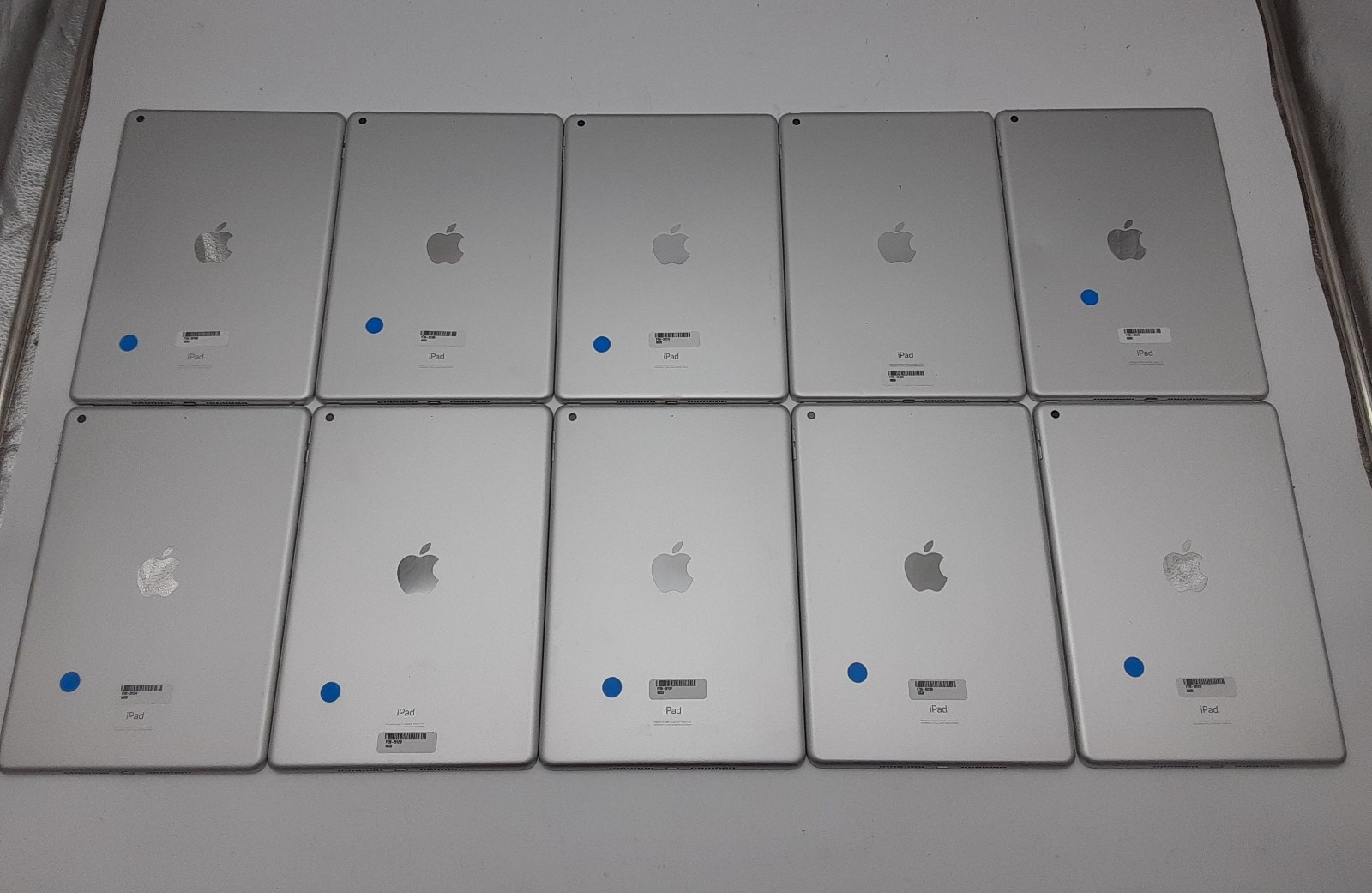 *LOT OF 10* Apple iPad 7th Gen A2197 | 32GB | Silver | WiFi Only | See Desc