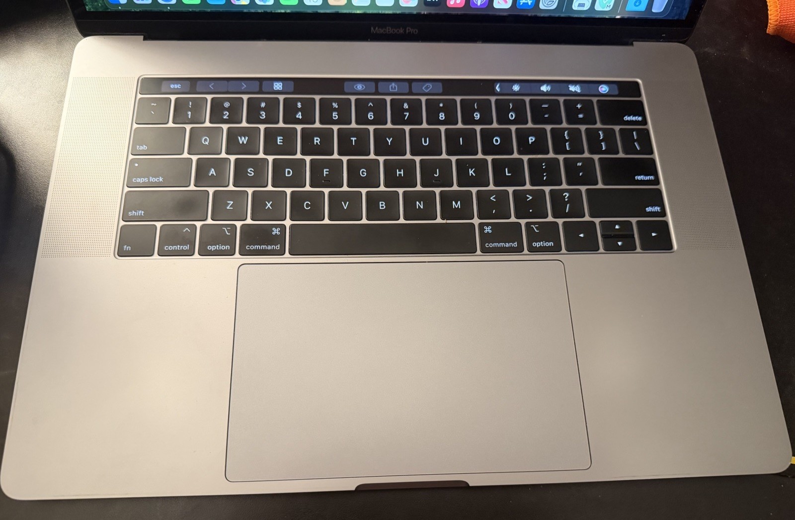 Apple MacBook Pro 2019 15.4″ i7 2.6GHz 32GB RAM 500GB SSD Touch Bar Silver