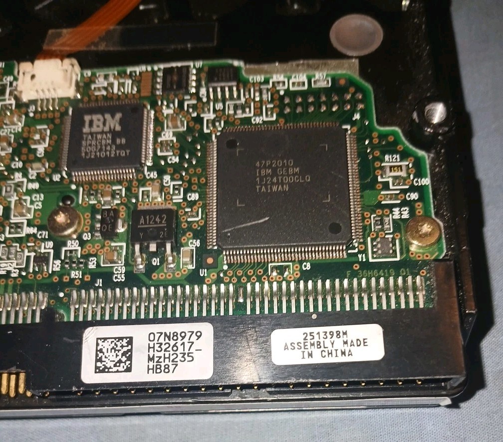 IBM IC35L040AVVN07-0 Deskstar 40GB Internal 3.5″ IDE/PATA Hard Drive 07n8450