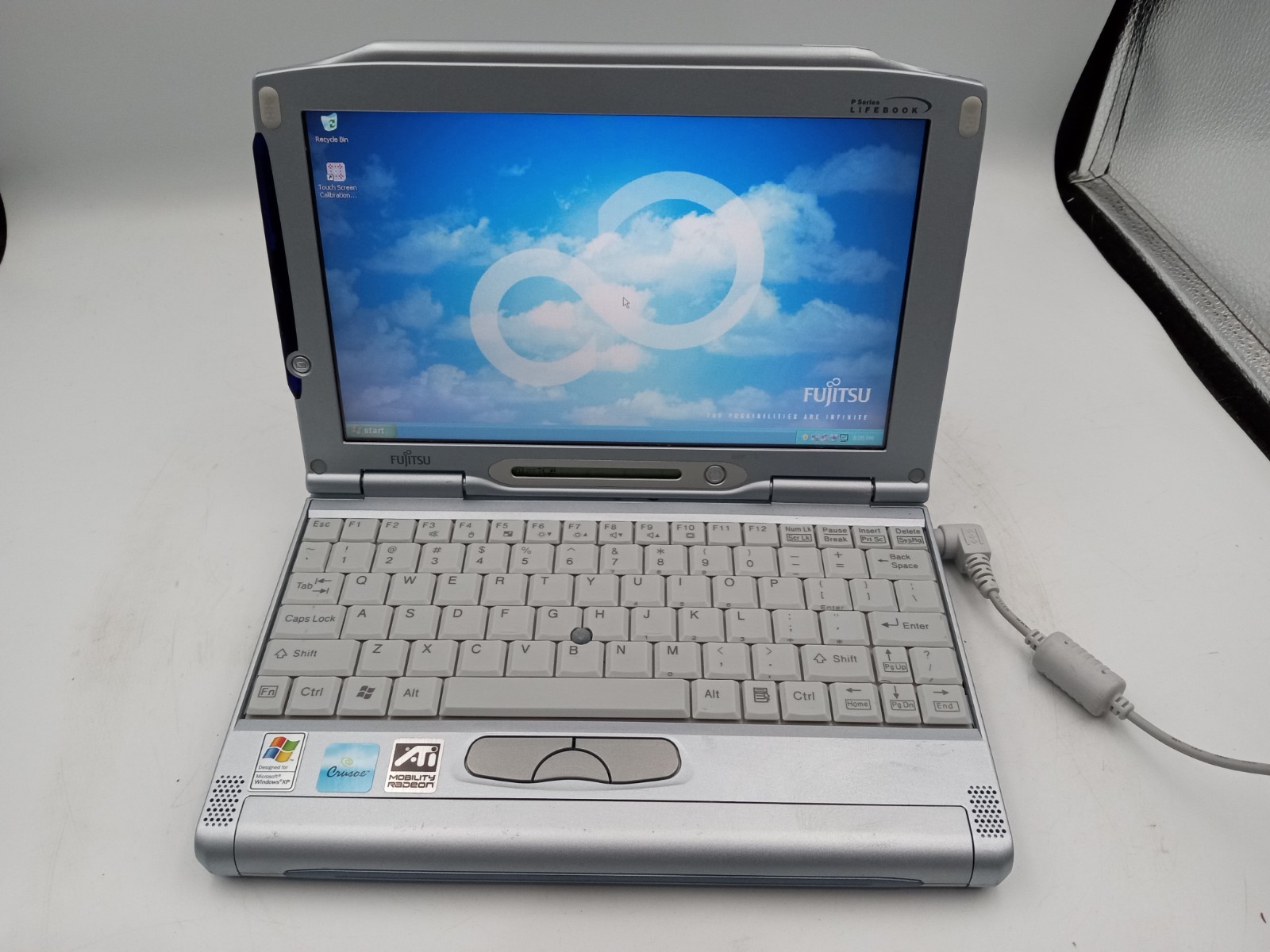 VINTAGE Fujitsu Lifebook P1120 8.9″ Touchscreen Crusoe 800MHz 30GB Windows XP