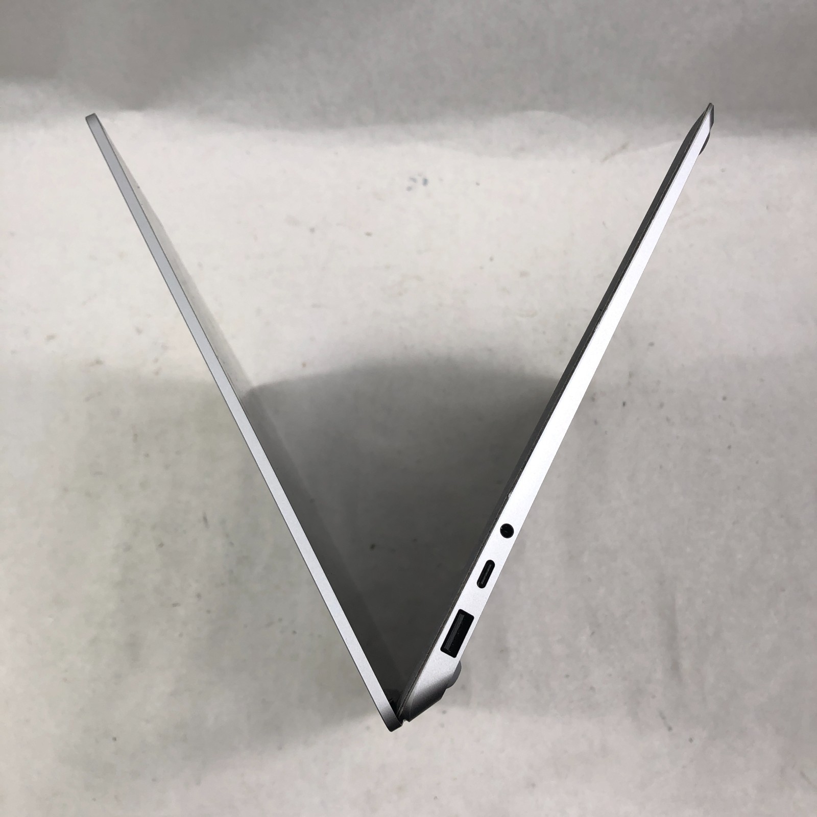 Microsoft Surface Laptop 5 Intel Core i7-1265U 2.7GHz 16GB RAM 256GB SSD No OS