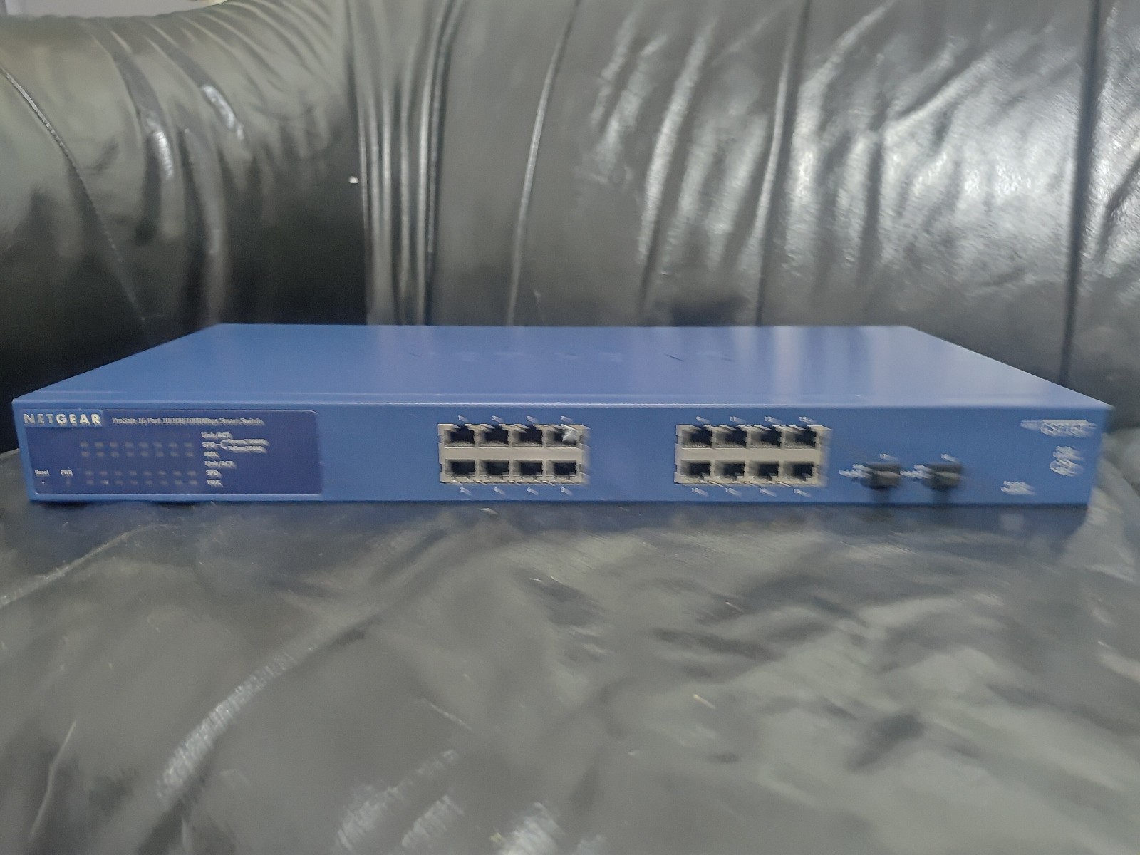 NETGEAR ProSafe (GS716T) Rack-mountable Ethernet Switch