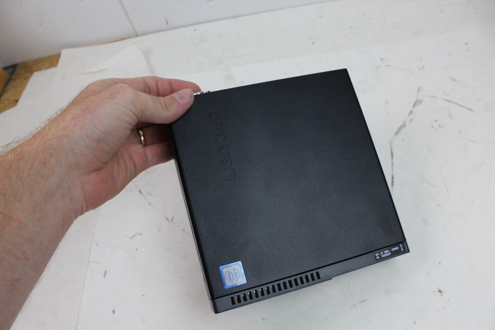 Lenovo ThinkCentre M710q Tiny Core i3-7100T 8GB RAM NO HDD