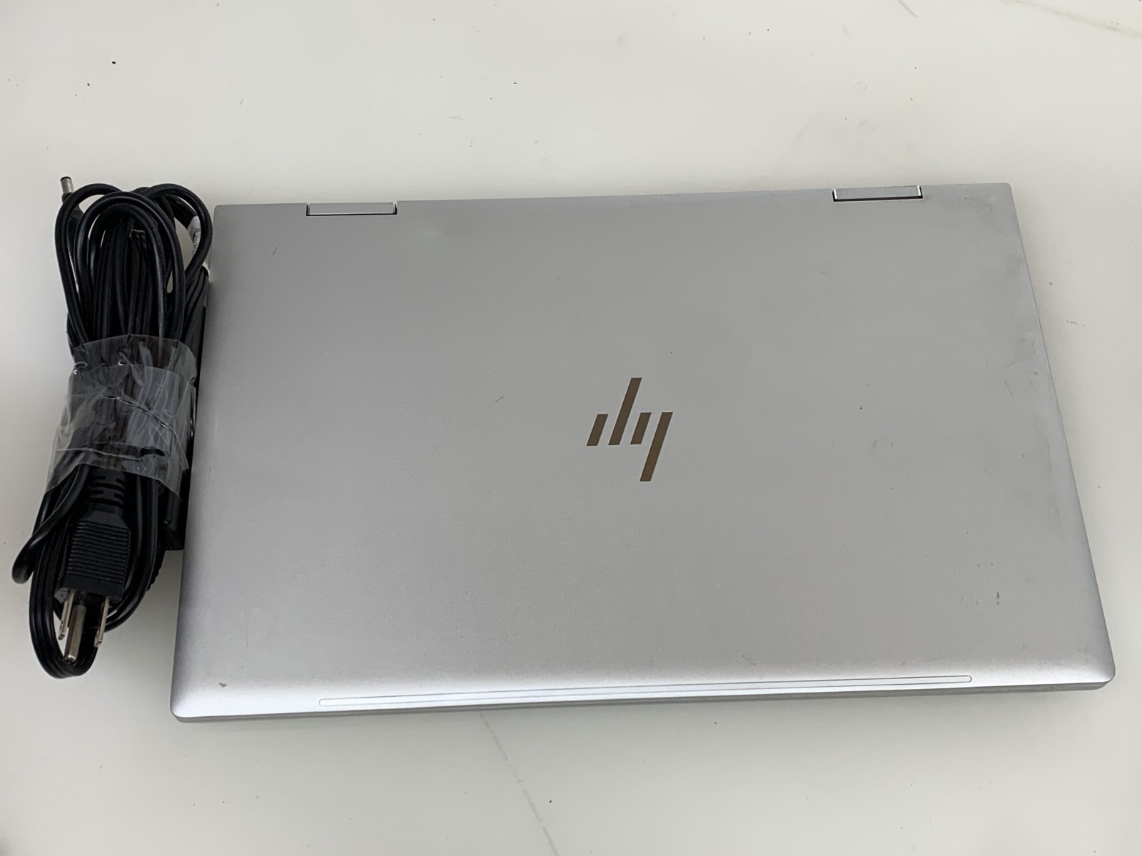 HP Envy X360 Convertible 15m-ed1023dx Core i7-1165G7 8GB 512GB 15.6″ Touch READ
