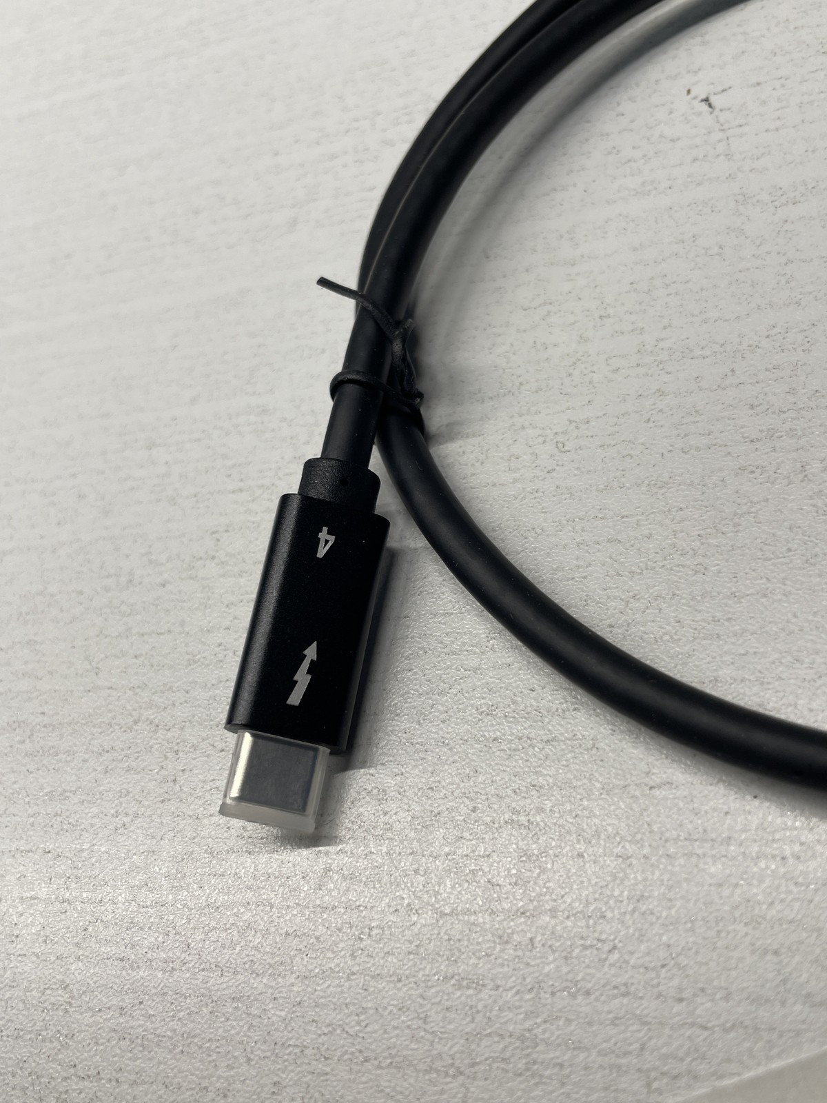 Thunderbolt 4 Cable USB-C 40Gbps 100W Charging Data Cable