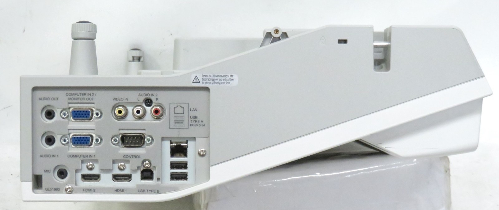 Hitachi CP-AW3005 Projector * NO LAMP, TESTED TO WORK * WXGA Ultra Short Throw