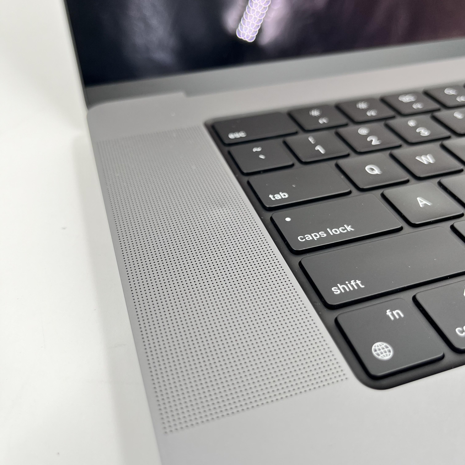 Apple MacBook Pro 16 Space Gray 2021 3.2GHz M1 Max 10-Core/32-Core 32GB 1TB Good